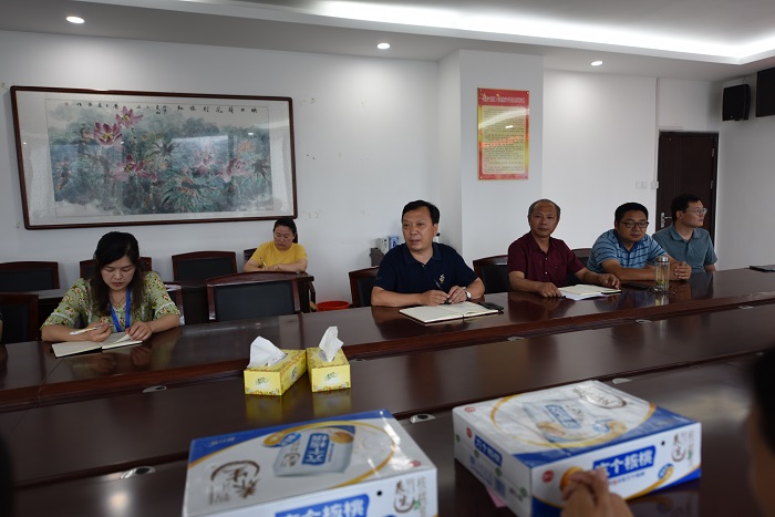 教师子女参加中高考座谈会 5.JPG