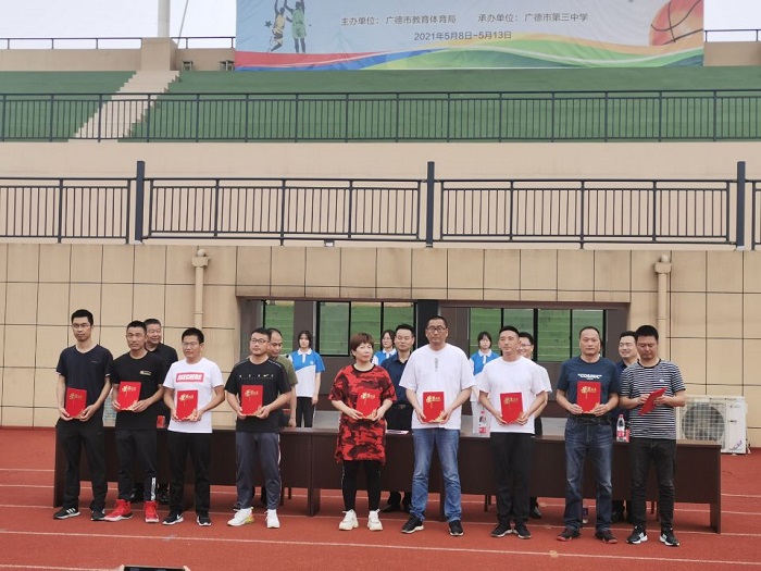 市机电学校在市级篮球赛中获冠 (4).jpg