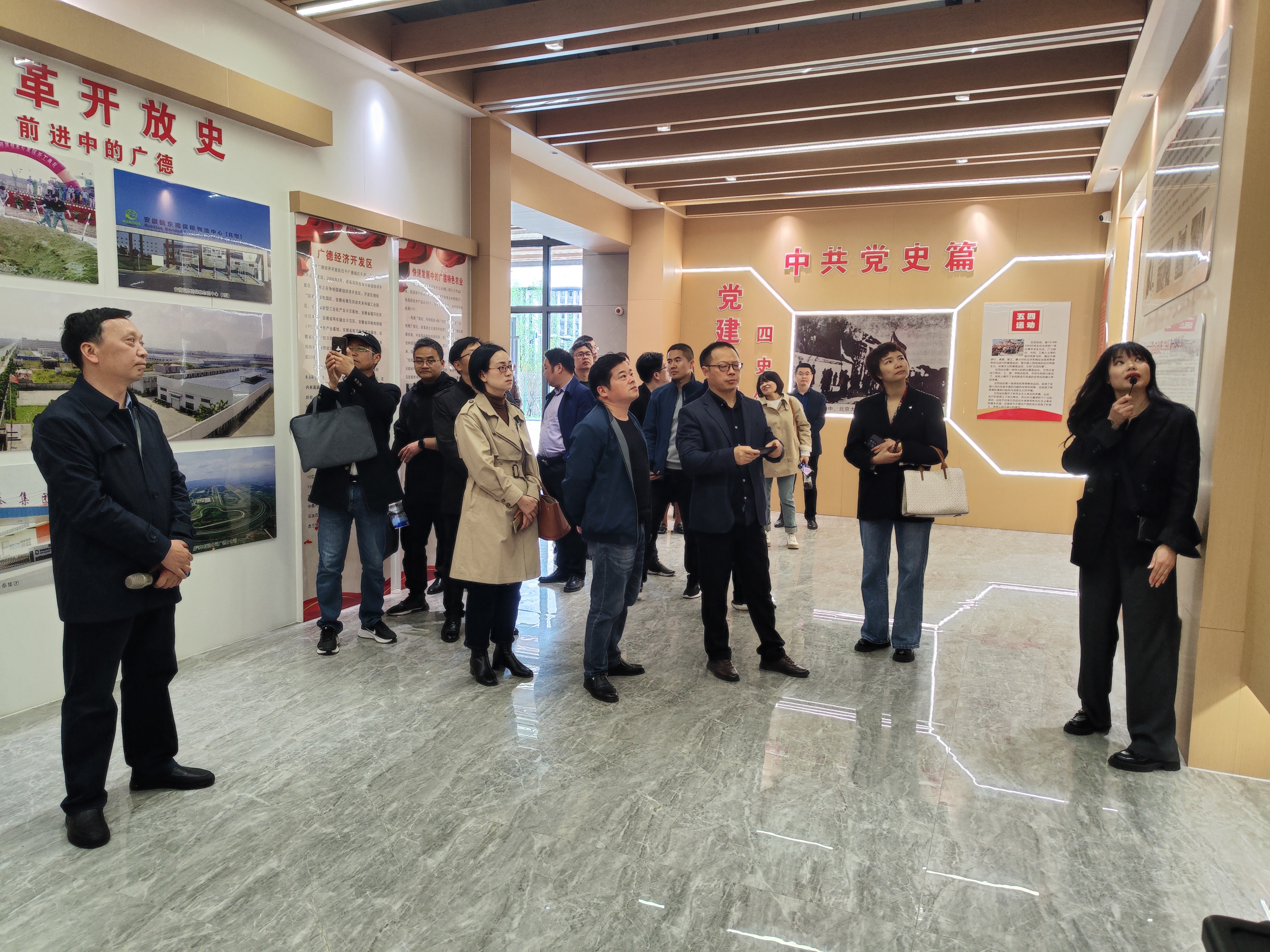 图片4.jpg 图片4.jpg