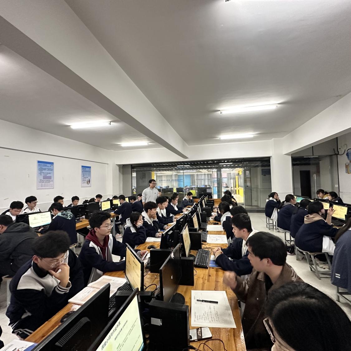 13c99b6fdf2eea8ab88306aa0e2a7273