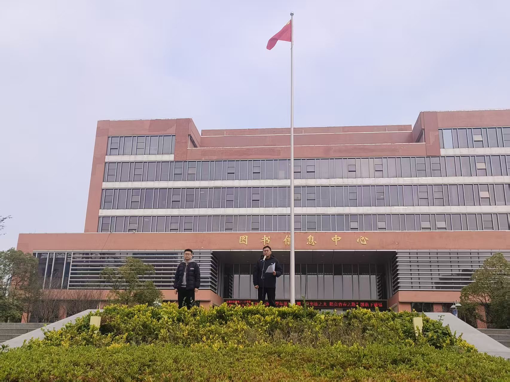 aa2b0a9483e002a0ae25312f7f9d2d87.jpg aa2b0a9483e002a0ae25312f7f9d2d87.jpg