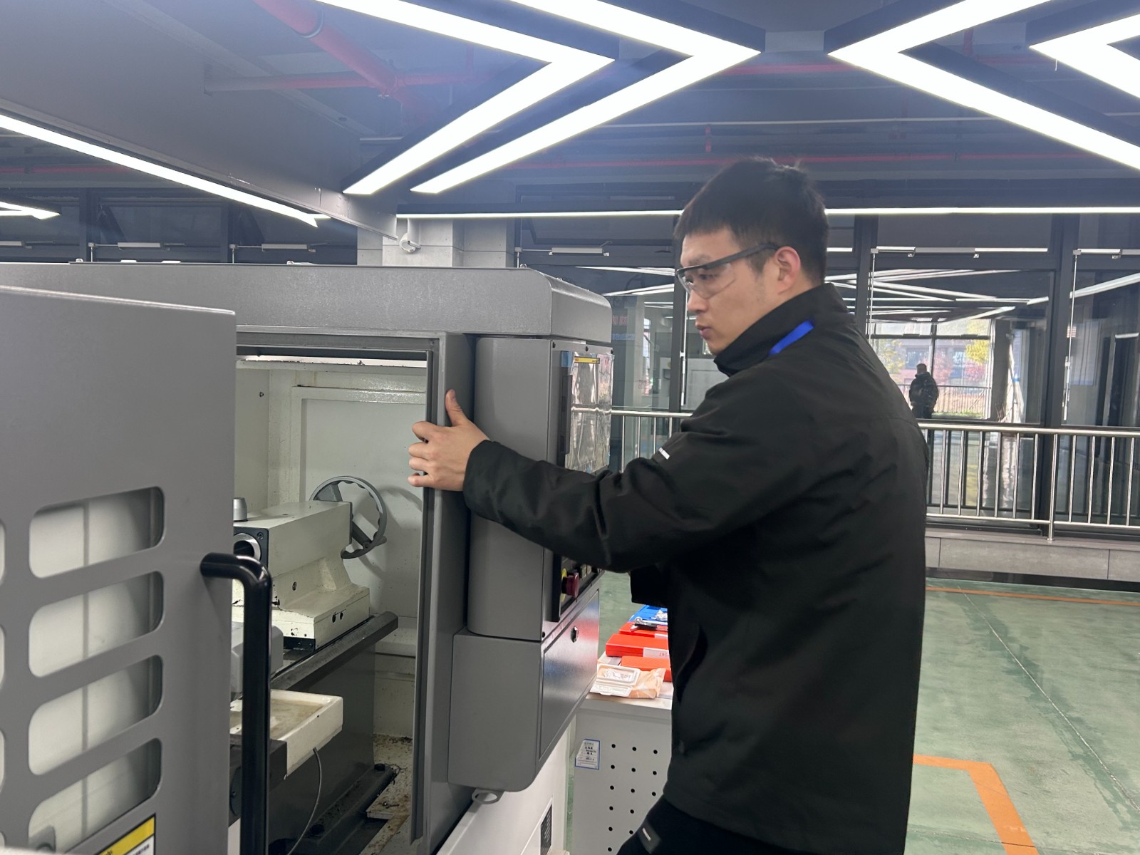 数控3.jpg 数控3.jpg