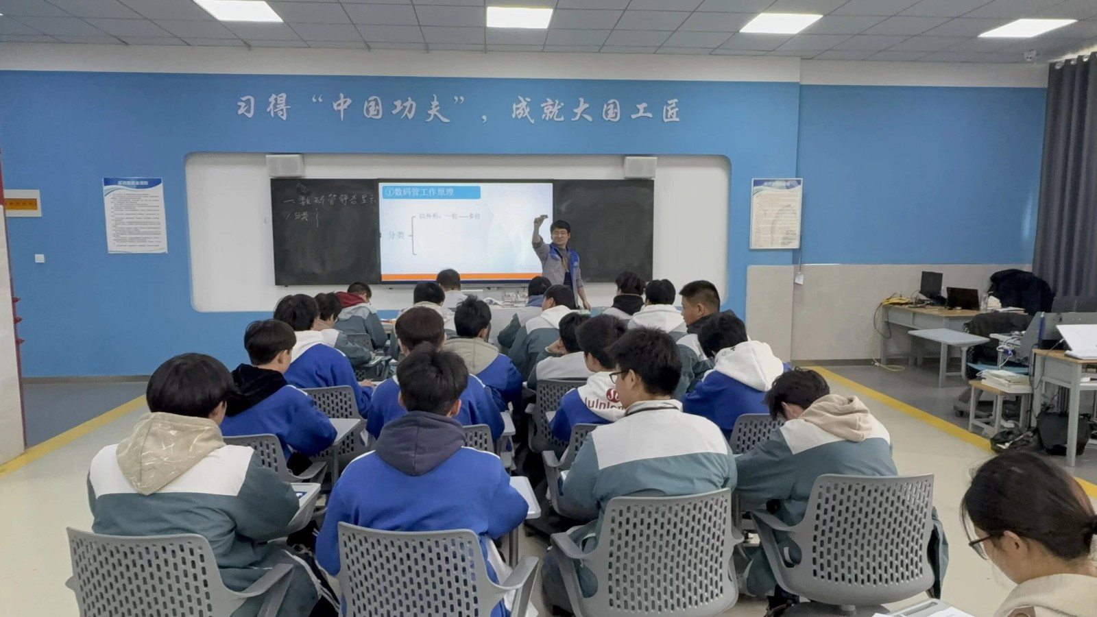 QQ图片20251212203144(8).jpeg QQ图片20251212203144(8).jpeg