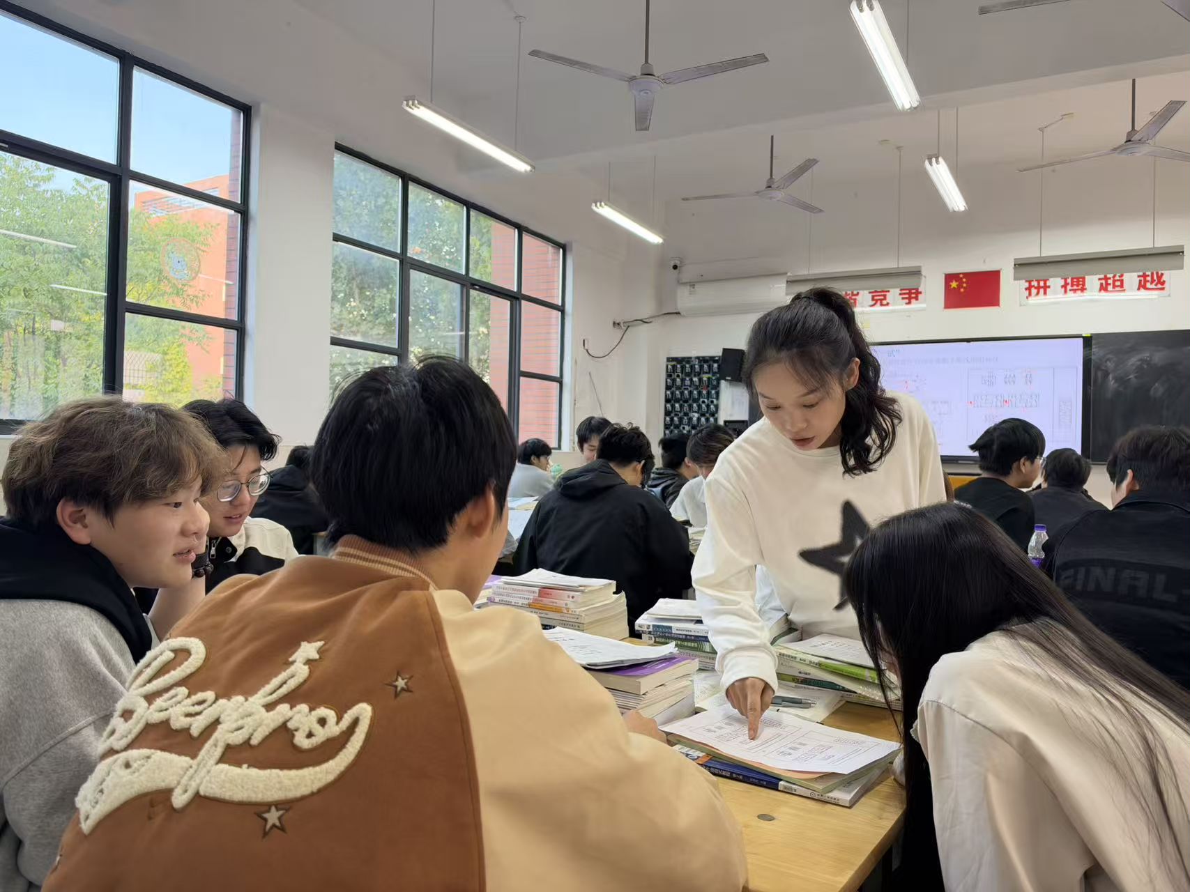 李佳1.jpg