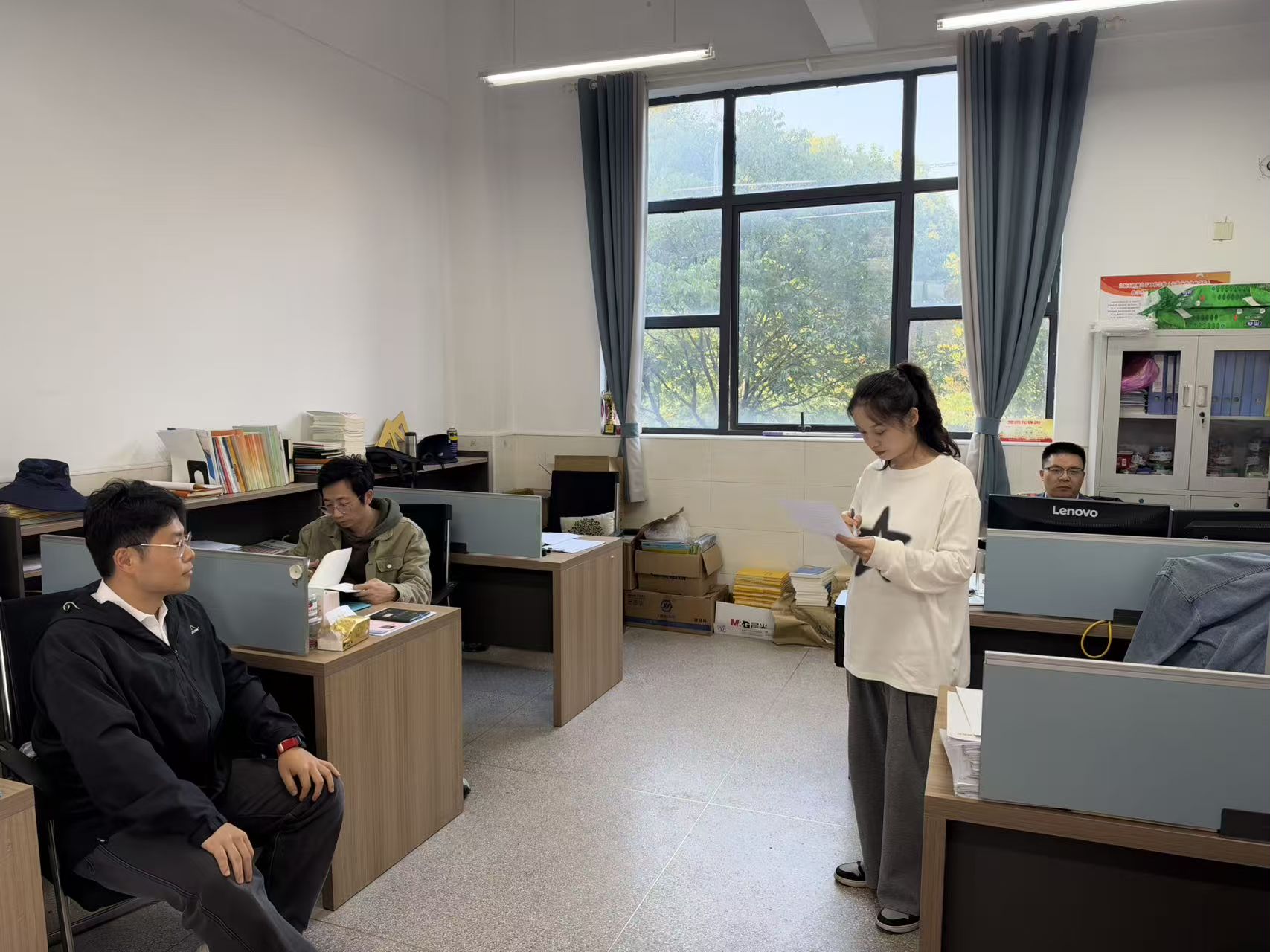 李佳2.jpg